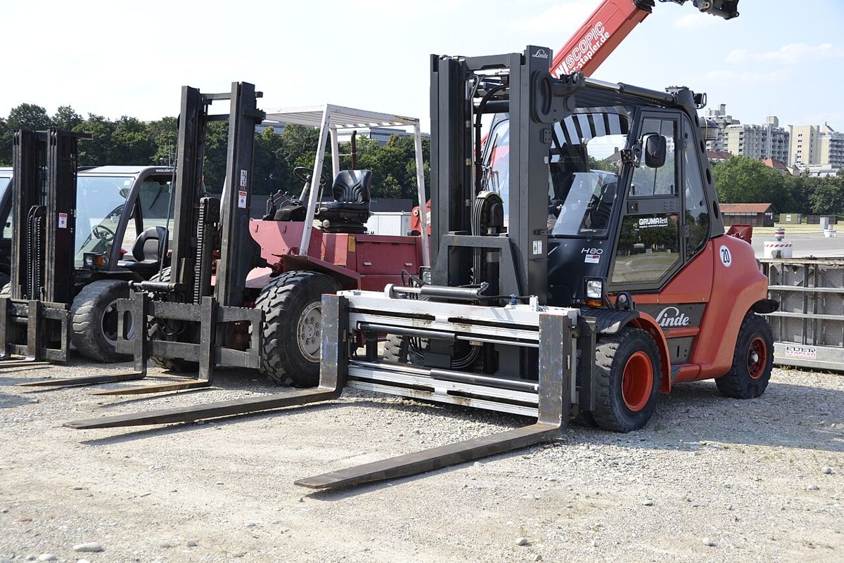 Açık sahada Linde H80 ağır seri forklift